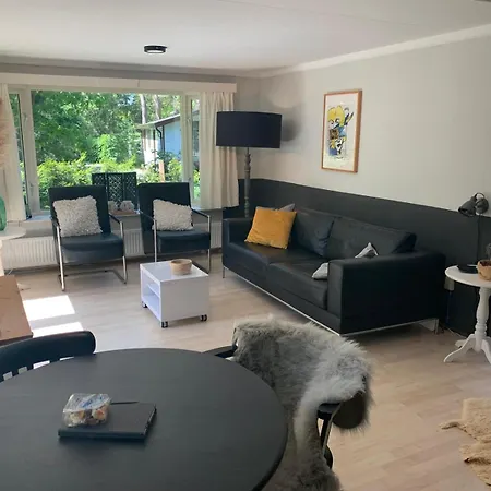 Chalet 'back To Nature' Bospark Ijsselheide Veluwe *